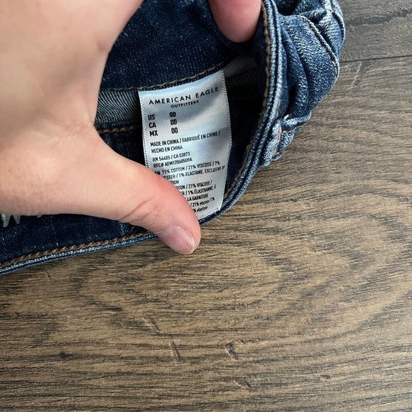 American Eagle 0 high rise shorts - Picture 3 of 3